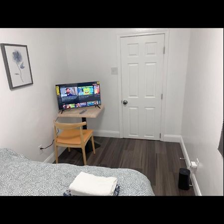 Stylist Bedroom Central Of بالتيمور المظهر الخارجي الصورة