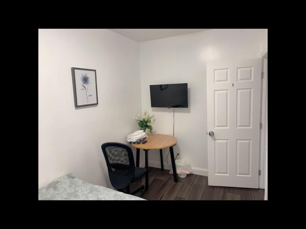 Stylist Bedroom Central Of بالتيمور المظهر الخارجي الصورة