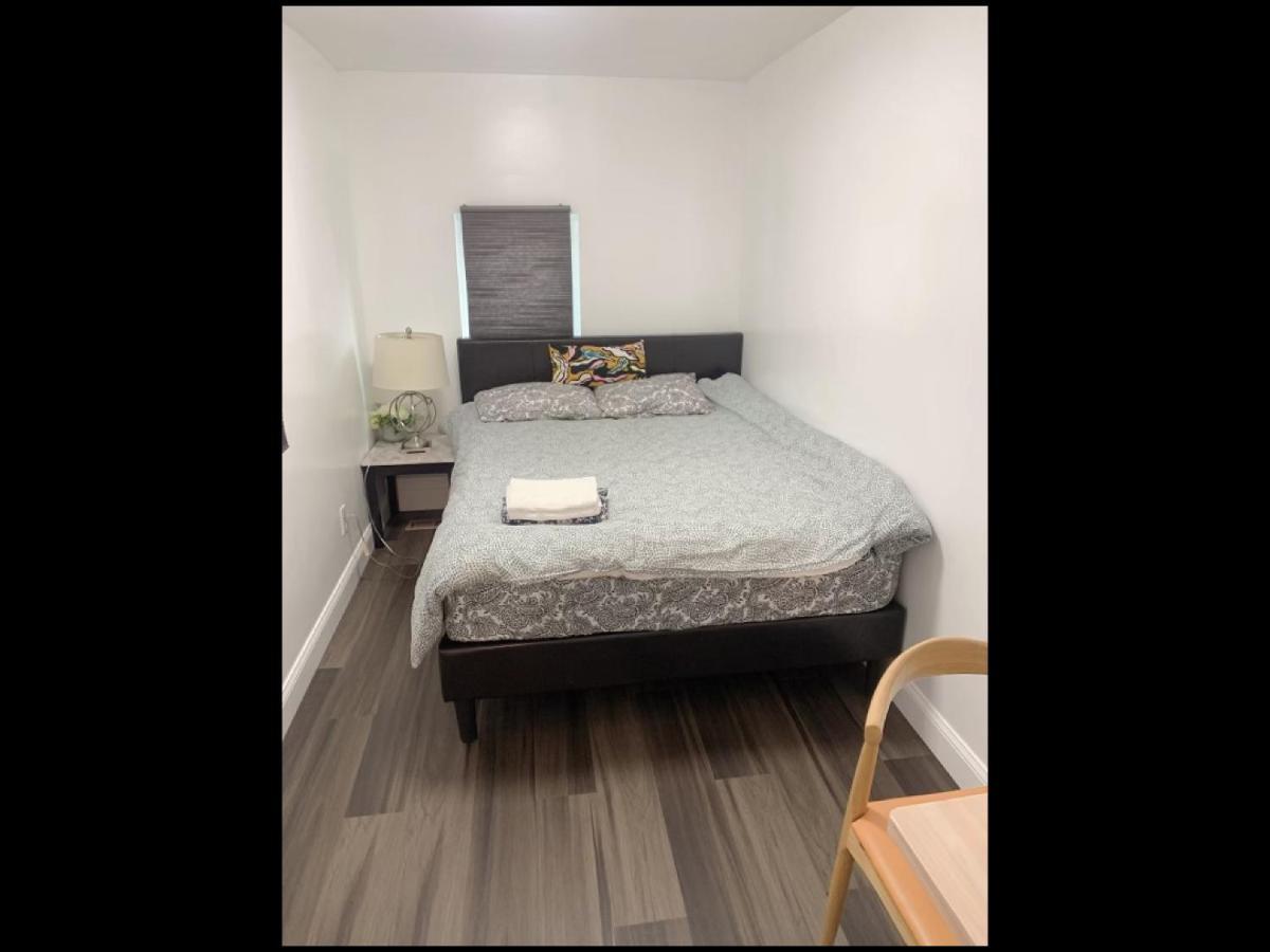 Stylist Bedroom Central Of بالتيمور المظهر الخارجي الصورة