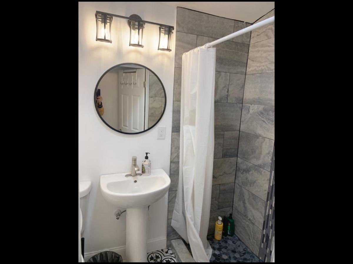 Stylist Bedroom Central Of بالتيمور المظهر الخارجي الصورة